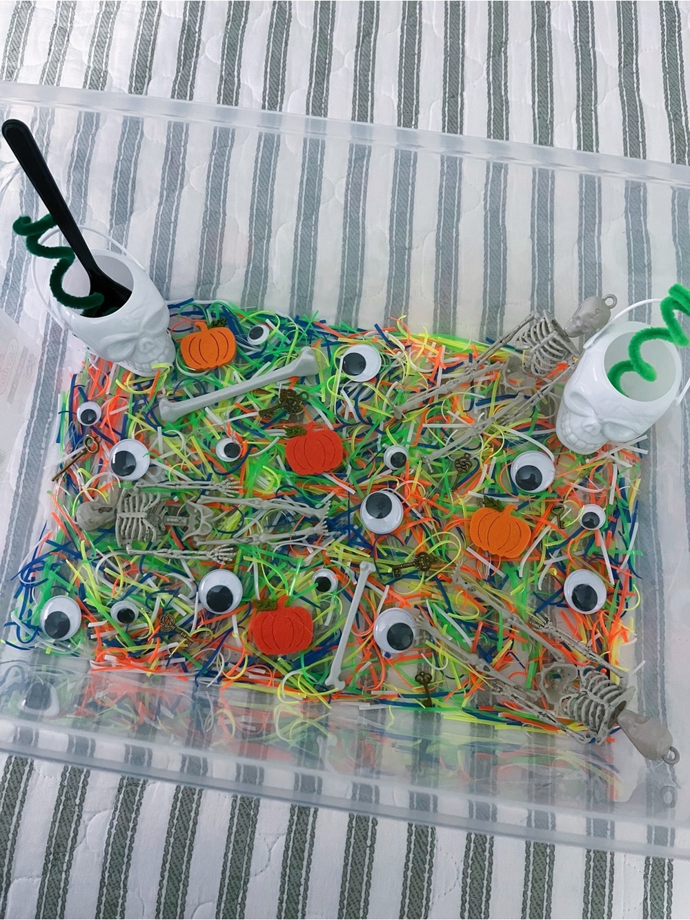 Spooky Scary Skeletons Sensory Kit - Halloween Kids Toys